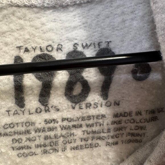 Taylor Swift 1989 Hoodie Sz L Grey Heather - Picture 2 of 3